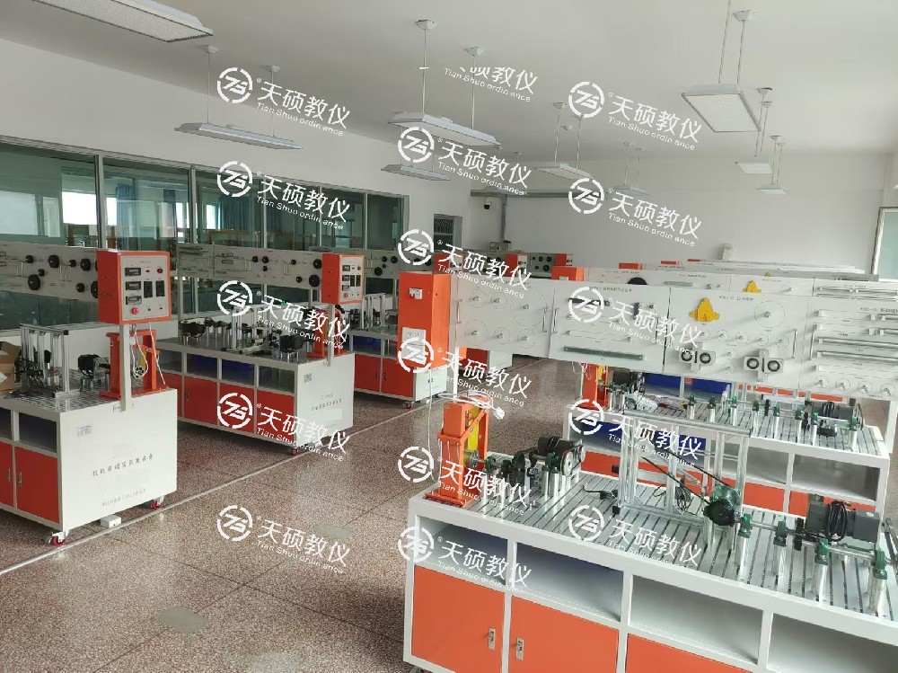 烏魯木齊技師學(xué)院 電氣工程及機電裝調(diào)實訓(xùn)室設(shè)備采購項目  順利安裝、調(diào)試、培訓(xùn)、驗收通過！